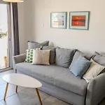 Blu Mackenzie 1 Bdr Flat With Pool Apartment