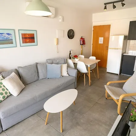 Blu Mackenzie 1 Bdr Flat With Pool Апартаменты Ларнака