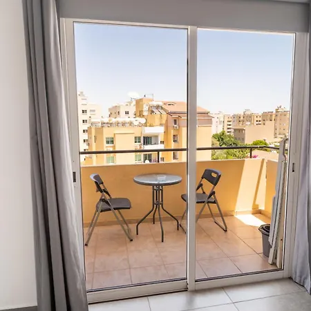 Blu Mackenzie 1 Bdr Flat With Pool * Ларнака