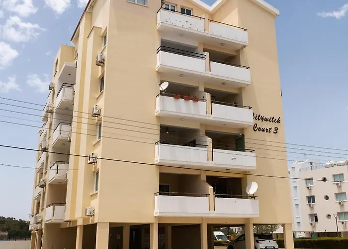 Blu Mackenzie 1 Bdr Flat With Pool Apartmán