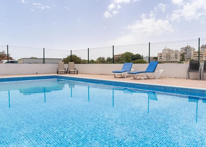 Blu Mackenzie 1 Bdr Flat With Pool Λάρνακα